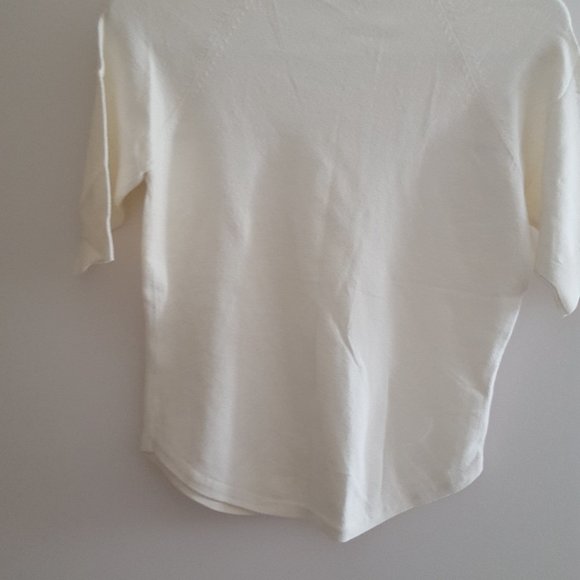 Top - Picture 2 of 3